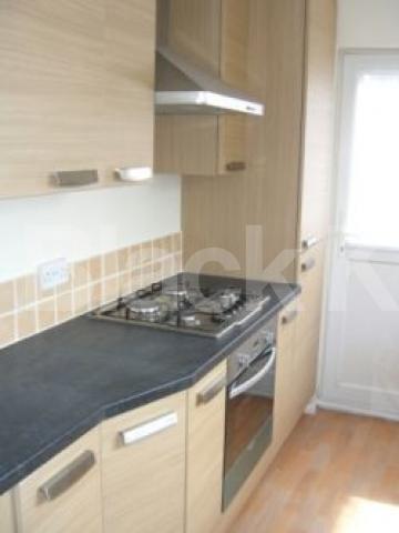 			LOVELY LOCATION!!!, 2 Bedroom, 1 bath, 1 reception Flat			 Trinity Road, EAST FINCHLEY N2